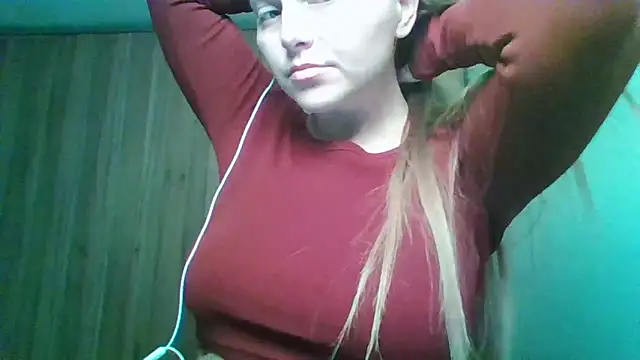 Snapshot of Evasapples chatting on December 2, 1:13 pm Evasapples online show from December 2, 1:13 pm