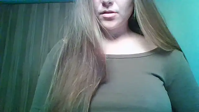 Snapshot of Evasapples chatting on June 26, 1:17 pm Evasapples online show from June 26, 1:17 pm