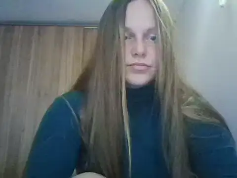 Snapshot of Evasapples chatting on March 2, 6:46 pm Evasapples online show from March 2, 6:46 pm