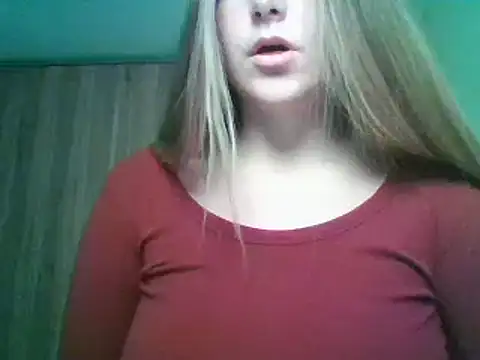 Snapshot of Evasapples chatting on September 19, 12:31 pm Evasapples online show from September 19, 12:31 pm