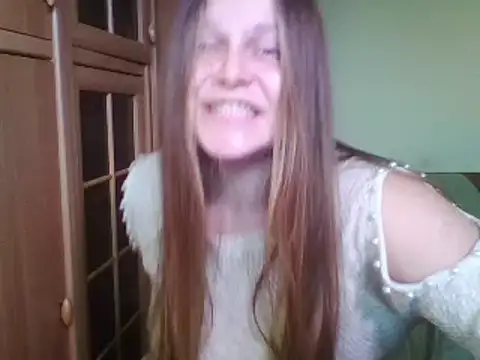 Snapshot of Evasapples chatting on February 13, 12:54 pm Evasapples online show from February 13, 12:54 pm