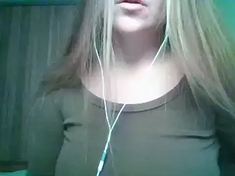 Snapshot of Evasapples chatting on September 20, 3:39 pm Evasapples online show from September 20, 3:39 pm