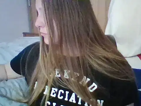 Snapshot of Evasapples chatting on March 9, 7:59 pm Evasapples online show from March 9, 7:59 pm