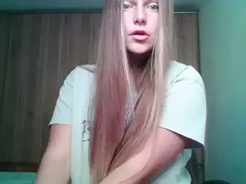Snapshot of Evasapples chatting on October 2, 4:32 pm Evasapples online show from October 2, 4:32 pm