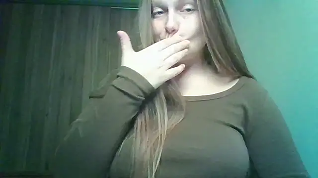 Evasapples online show from March 6, 8:15 pm