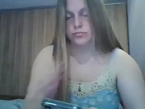 Snapshot of Evasapples chatting on March 6, 7:43 pm Evasapples online show from March 6, 7:43 pm