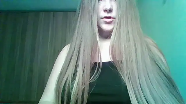 Evasapples online show from March 17, 9:40 pm