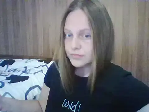 Snapshot of Evasapples chatting on February 26, 5:21 pm Evasapples online show from February 26, 5:21 pm