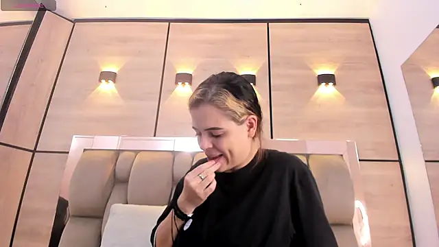 Snapshot of dorothy_vegga chatting on November 19, 2:22 am dorothy vegga online show from November 19, 2:22 am