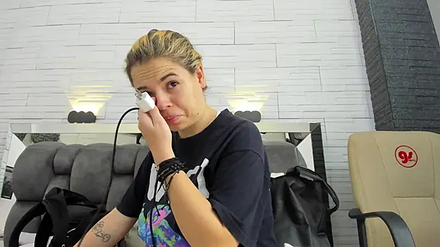 dorothy vegga online show from December 17, 3:55 am