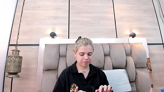 dorothy vegga online show from April 8, 3:52 am