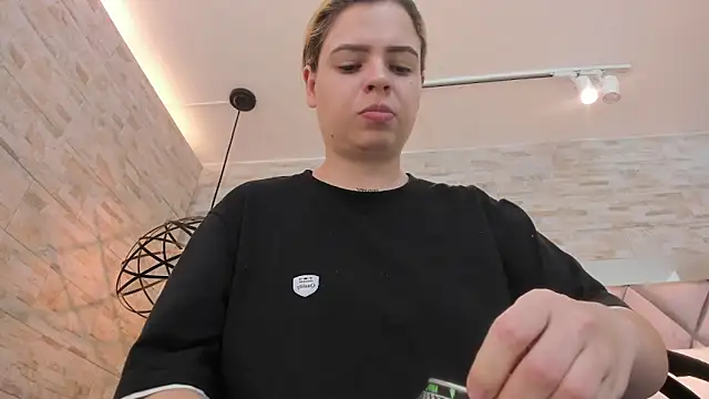 dorothy vegga online show from January 14, 3:43 am