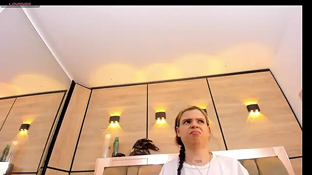 Snapshot of dorothy_vegga chatting on December 1, 2:56 am dorothy vegga online show from December 1, 2:56 am