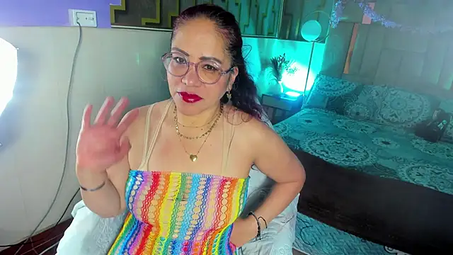 maria paulac online show from October 19, 5:10 am