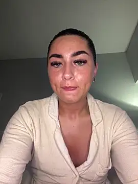 Snapshot of clobunny10 chatting on March 2, 7:54 pm clobunny10 online show from March 2, 7:54 pm