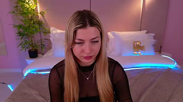 Snapshot of HelenaMorgan chatting on March 21, 6:16 am HelenaMorgan online show from March 21, 6:16 am