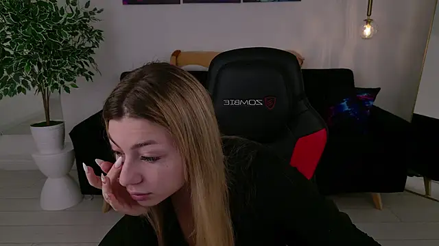 Snapshot of HelenaMorgan chatting on September 9, 3:05 am HelenaMorgan online show from September 9, 3:05 am