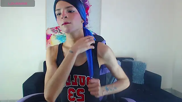 Snapshot of Realbadbxtch chatting on January 18, 7:26 pm Realbadbxtch online show from January 18, 7:26 pm