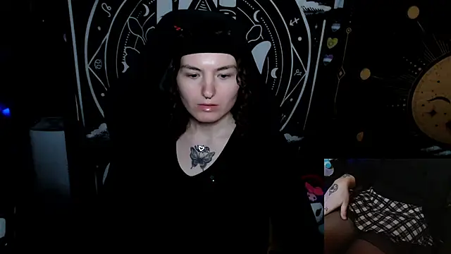 Snapshot of BrandiWRLD_999 chatting on October 2, 8:01 pm BrandiWRLD 999 online show from October 2, 8:01 pm