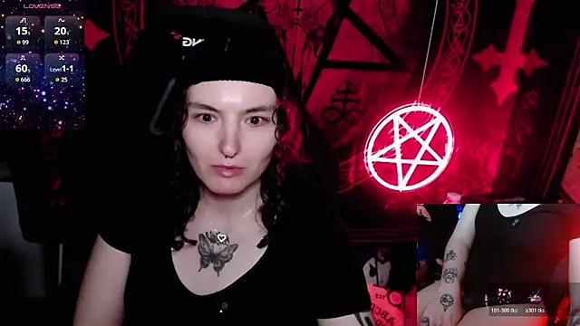 BrandiWRLD 999 online show from October 24, 6:40 pm