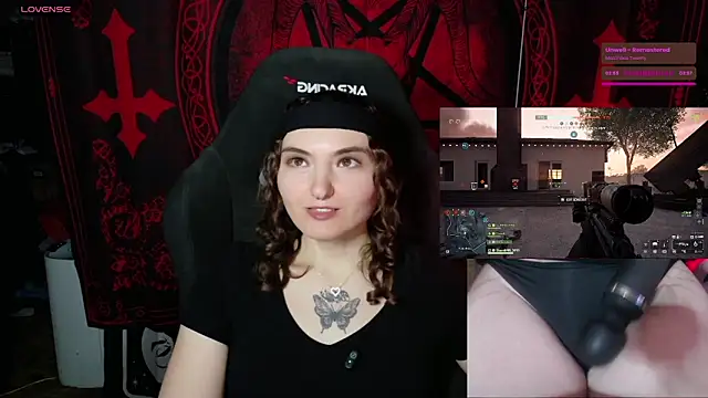 BrandiWRLD 999 online show from November 9, 8:02 pm