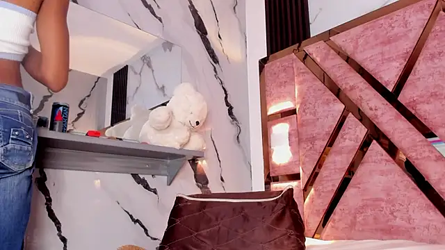 tifany bigdick online show from December 15, 6:58 pm