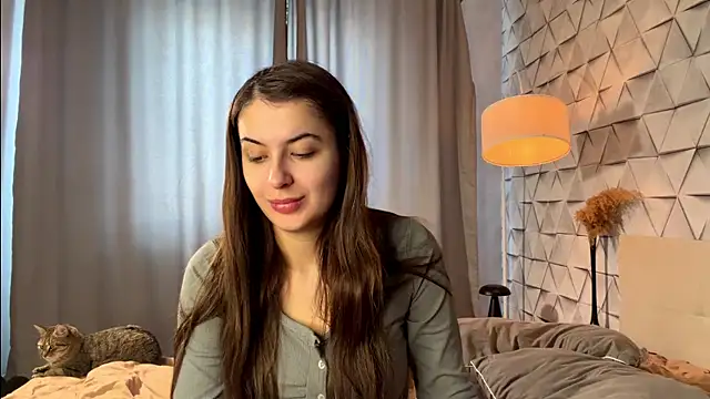 elisa moon online show from March 13, 11:04 am