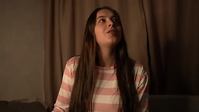 elisa moon online show from October 31, 11:51 am