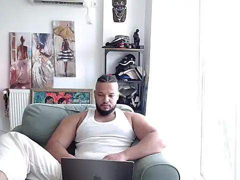 Snapshot of 1LordKingsley chatting on June 13, 7:39 am 1LordKingsley online show from June 13, 7:39 am