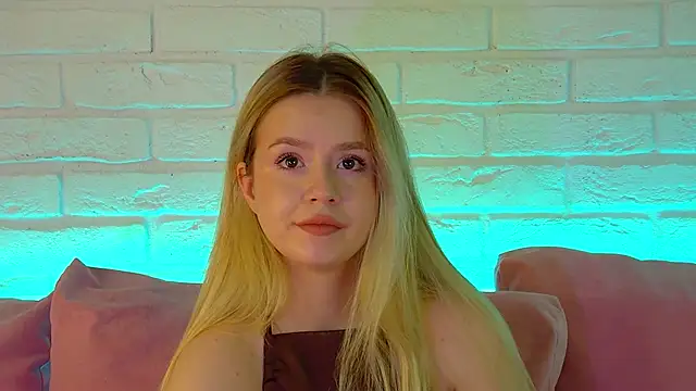 Snapshot of MilanaBalmain chatting on February 28, 6:02 am MilanaBalmain online show from February 28, 6:02 am