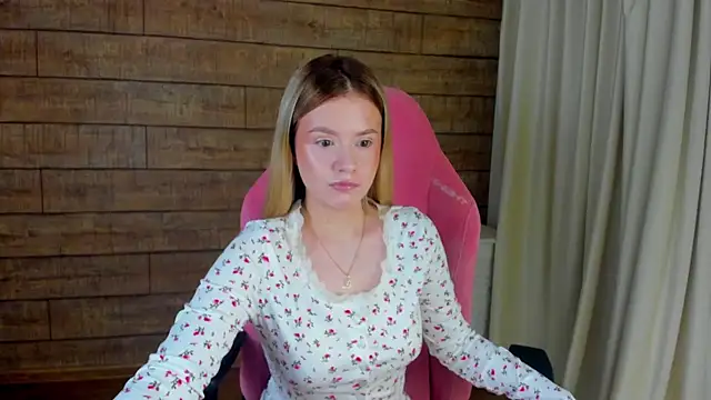 MilanaBalmain online show from March 23, 4:34 am