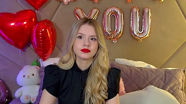 Snapshot of MilanaBalmain chatting on February 14, 5:07 am MilanaBalmain online show from February 14, 5:07 am