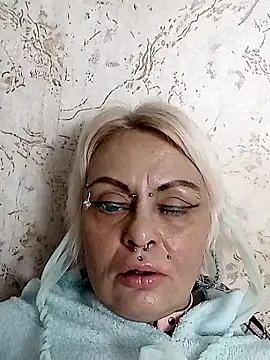 Snapshot of Gardener_of_Illusions chatting on November 26, 10:32 pm Gardener of Illusions online show from November 26, 10:32 pm