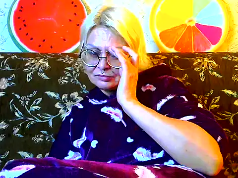 Snapshot of Gardener_of_Illusions chatting on October 24, 4:22 am Gardener of Illusions online show from October 24, 4:22 am