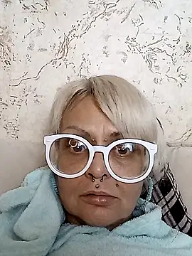 Snapshot of Gardener_of_Illusions chatting on November 3, 4:43 pm Gardener of Illusions online show from November 3, 4:43 pm