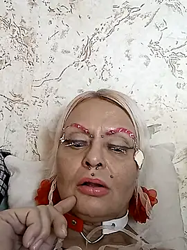 Snapshot of Gardener_of_Illusions chatting on November 21, 11:53 am Gardener of Illusions online show from November 21, 11:53 am