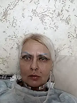 Snapshot of Gardener_of_Illusions chatting on November 9, 11:09 pm Gardener of Illusions online show from November 9, 11:09 pm