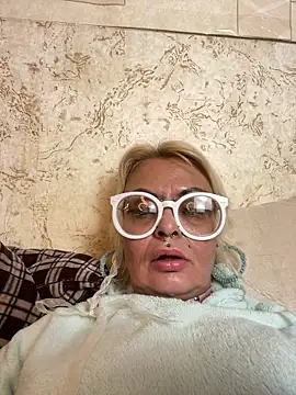 Snapshot of Gardener_of_Illusions chatting on November 27, 11:32 am Gardener of Illusions online show from November 27, 11:32 am