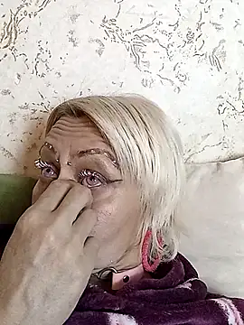 Snapshot of Gardener_of_Illusions chatting on December 1, 12:50 pm Gardener of Illusions online show from December 1, 12:50 pm