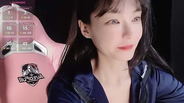 Ahrii xia online show from November 7, 9:25 am