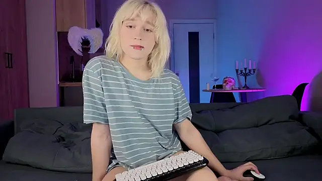 Snapshot of Gregory_Byyrd chatting on December 3, 8:30 pm Gregory Byyrd online show from December 3, 8:30 pm