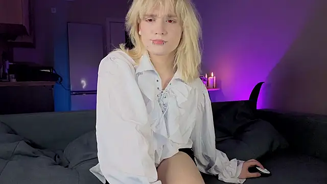 Snapshot of Gregory_Byyrd chatting on October 30, 9:22 pm Gregory Byyrd online show from October 30, 9:22 pm