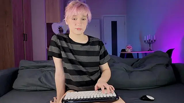 Gregory Byyrd online show from February 26, 9:48 pm