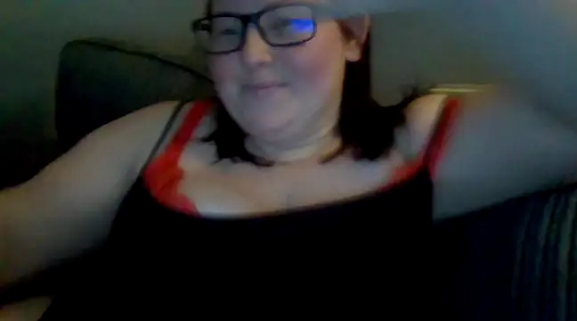 Snapshot of Curvy-Clare-30 chatting on December 7, 2:30 pm Curvy-Clare-30 online show from December 7, 2:30 pm