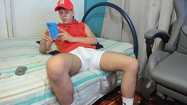 Snapshot of zackmontieel chatting on November 25, 8:14 am zackmontieel online show from November 25, 8:14 am