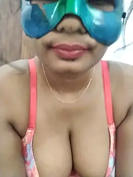 Snapshot of Zaraangle chatting on June 11, 6:54 am Zaraangle online show from June 11, 6:54 am