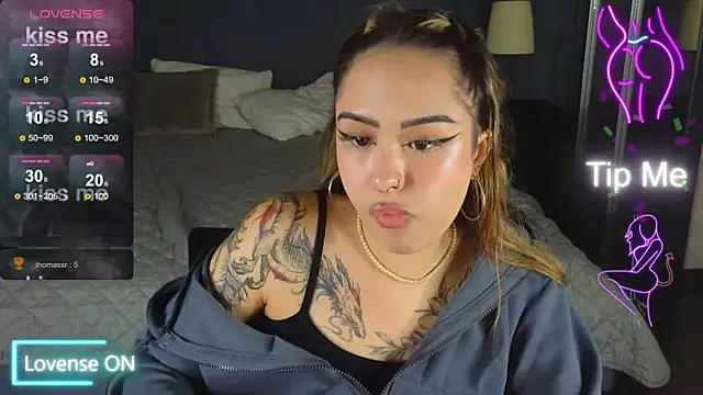 baby  kim online show from November 12, 8:23 pm