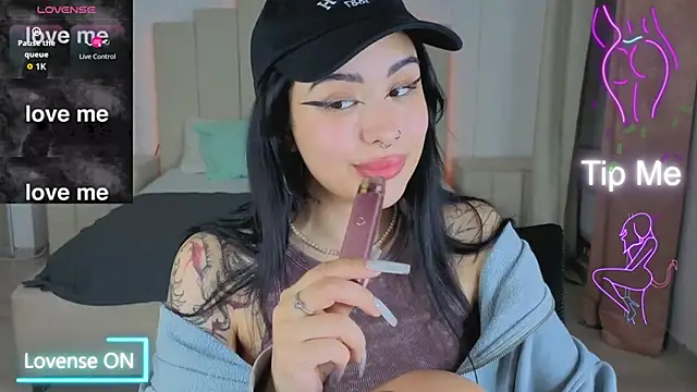 Snapshot of baby__kim chatting on December 21, 2:52 pm baby kim online show from December 21, 2:52 pm