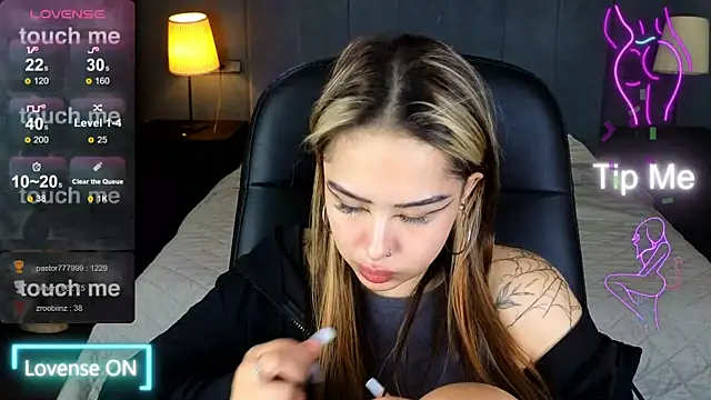 baby  kim online show from November 28, 8:25 am