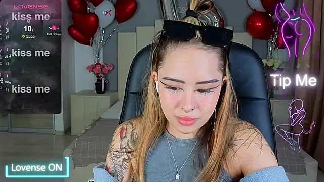 baby  kim online show from October 2, 5:11 am
